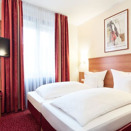 Doria Hotel Dusseldorf Luaran gambar