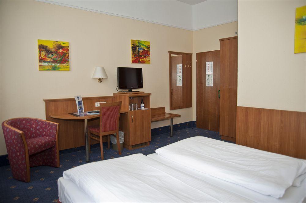 Doria Hotel Dusseldorf Luaran gambar