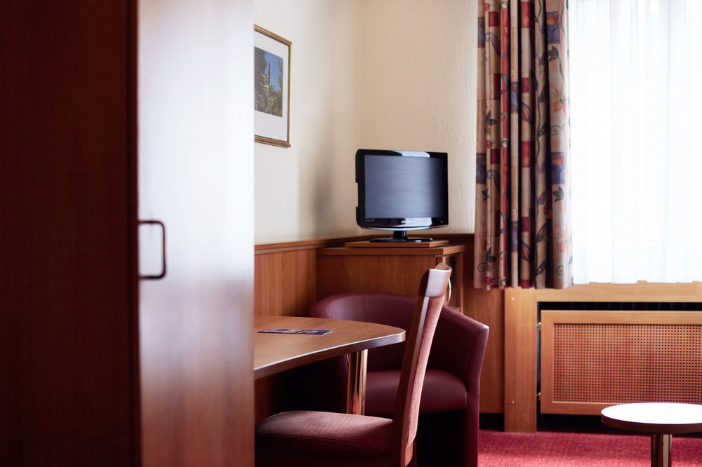 Doria Hotel Dusseldorf Luaran gambar