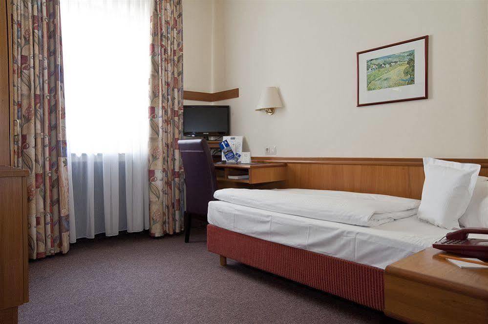 Doria Hotel Dusseldorf Luaran gambar